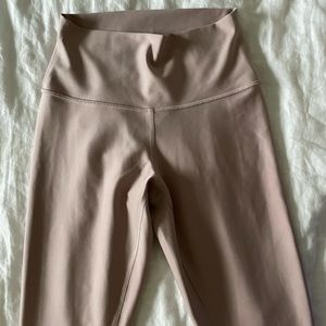 Alo High-Waist Airlift Legging